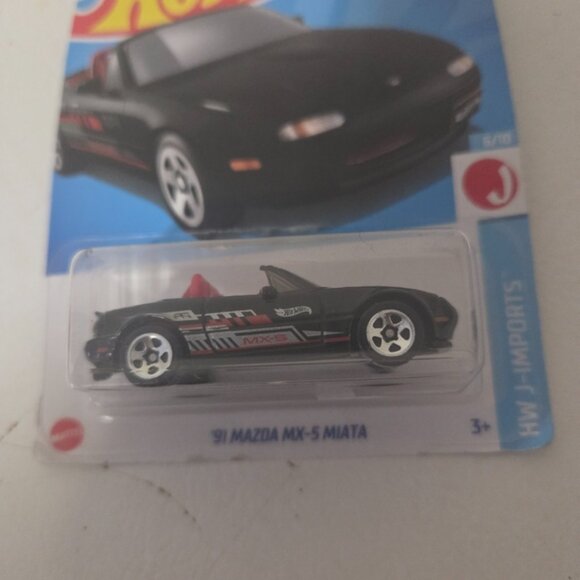 2024 Hot Wheels 91 Mazda MX-5 Miata - Picture 2 of 3
